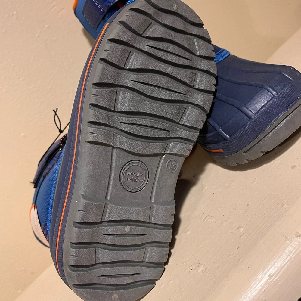 Wonder Nation Kids Snow Boots in Blue and Orange